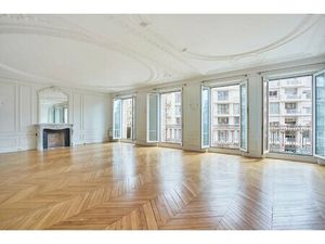 Paris 16th District – A Renovated 4-bed Apartment Rented Unfurnished