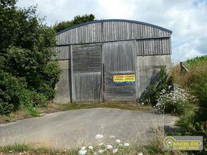 Vente Bureaux et commerces à Saint-Symphorien-Des-Monts (50640) : à vendre / Saint-Symphor