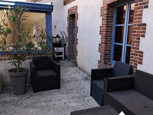 IMMEUBLE CENTRE L'AIGLE AVEC 2 APPARTEMENTS