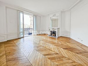 A quelque mètres de la place Saint Ferdinand PARIS 17ème - Appartement 5 pièces   3 chambr