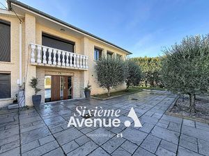 Maison Decines Charpieu 7 pièce(s) 200 m2