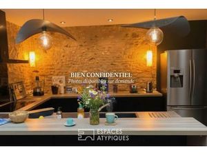 Maison de village de caractère avec terrasse et verrière zénithale