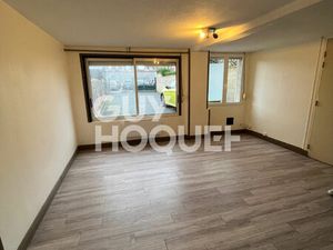 MARGNY LES COMPIEGNE : appartement studio 33 m² à louer