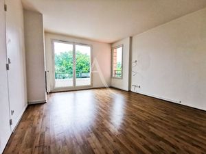 T2 45m² + BALCON + PARKINGS - SAINT-OUEN L'AUMONE