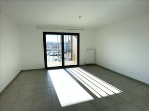 Appartement - 2ème étage - 60 73 m2 - 3 pièces - Vide