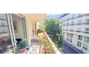 GAMBETTA - Superbe appartement avec BALCON dans une rue calme- possibilité PARKING en sus