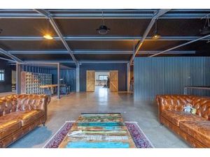 Référence : 6173-NZW - Local commercial - 400 m²