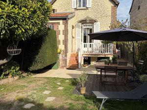 Charmante Maison 3 Pièces avec Jardin à Sainte-Savine