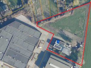 Bureau sur environ 5 363 m² dans la « Zone pour les PME et l