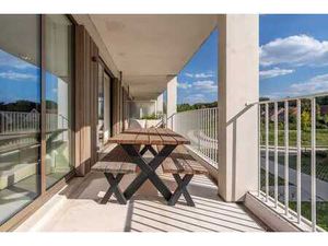 App. d’angle lumineux avec 45m² terrasse au vert