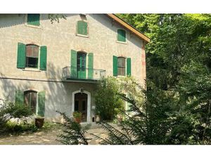 Maison Pierrelatte 283.69 m² T-8 à vendre  320 000 €