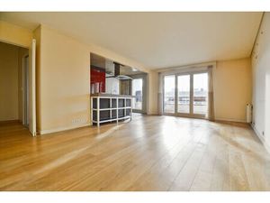 79m2 avec balcon/terrasse 10m²  parking  DPE C