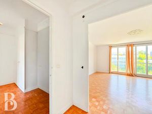 Porte de Saint-Cloud- Appartement lumineux et traversant 1 ou 2 chambres