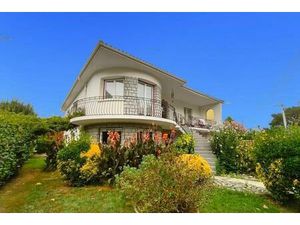 Maison de 6 pièces  277m²  en vente à Billère