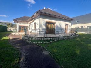 VEIGNÉ - MAISON INDIVIDUELLE - DOUBLE GARAGE - PARCELLE DE 1