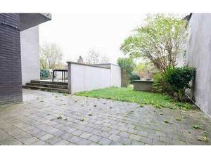 Superbe RDC  2 chambres avec terrasse et jardin (2014)