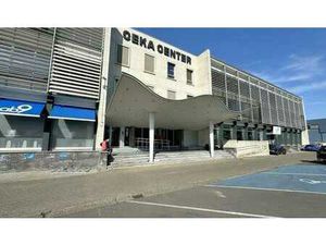 Bureau ou salle d'exposition B2B à louer dans le Ceka Cente