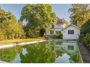 Magnifique villa à rénover avec piscine