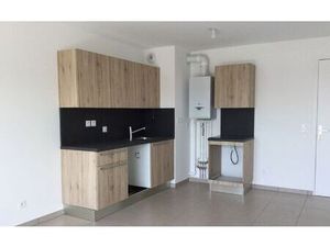 Location appartement  m² T-2 à Thonon-les-Bains  670 €