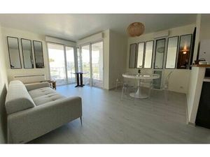 Location appartement  m² T-3 à La Rochelle  1 176 €