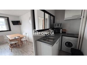 QUARTIER CATHEDRALE / THEATRE F2 AVEC PARKING PRIVÉ