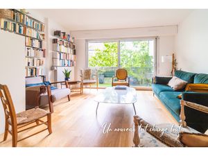 PARIS XVIIIe - GRANDES CARRIEÉRES