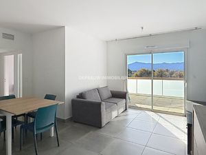 VILLENEUVE DE LA RAHO T3 meublé avec belle terrasse et parki