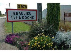 Vente Terrain à Beaulieu-sous-la-Roche (85190) : à vendre / Beaulieu-sous-la-Roche