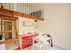 Location Studio meublé mezzanine Toulon proche Liberté