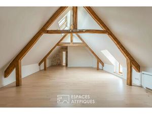 Grange réhabilitée au coeur du village de Rochefort-en-Yvelines