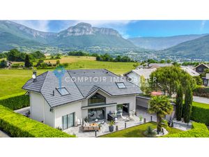 Dpt (73) - Savoie - Maison d'Architecte -La Ravoire - Proche