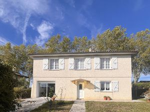 Maison familiale 170 m² – 4 chambres – Jardin – Piscine