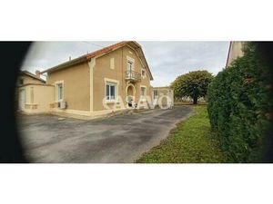 Vente Maison 7 pièces de 220m² - 24700 Montpon-Ménestérol