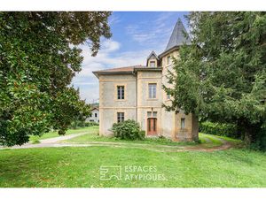 Ancien presbytère à réhabiliter proche des Pyrénées
