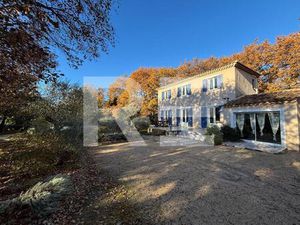 À vendre – Maison avec piscine sur les hauteurs de Rochefort-du-Gard