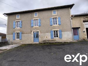 Charmante maison à Genouillac (Terre de Haute-Charente)**