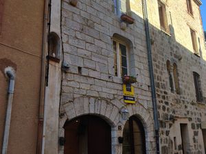 Maison de cité médiévale.