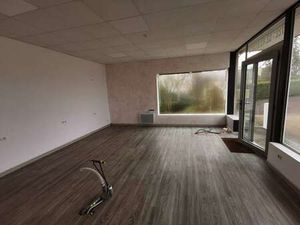 Location Bureaux et commerces à Guécélard (72230) : à louer / 42m² Guécélard