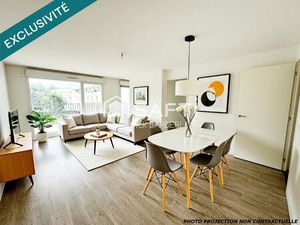 Belles surfaces proche toutes commodités 300 mètres de la gare du RER A