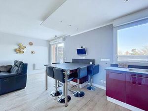 T2   terrasse et parking privatif en centre ville