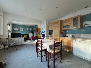 La Rochelle Maison-Appartement 46 m2 environ + jardinet et parking