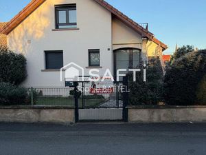 Maison entièrement rénovée  prestations de qualité  aucun travaux intérieurs à prévoir.