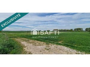 Terrain constructible de 8375 m²
