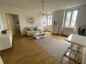 Joli T2 meublé avec cave et parking