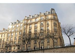 BOUTIQUE D'ANGLE 90M2 - LOCATION PURE - PARIS 16ÈME