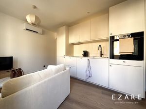 T2 rénové avec balcon et vue dégagée au coeur d'un village