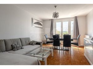 Dernier étage avec vue dégagée : T4 au sein d'une résidence arborée et au calme