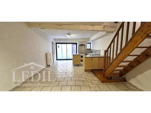 Maison rénovée proche centre du village de Mézin