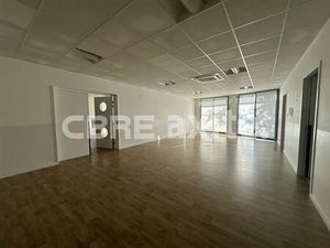 Location commerce RUMILLY 437 m²