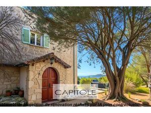 Antibes : vue mer villa 7 pièces d'environ 205 m² sur un terrain de 4 167m²